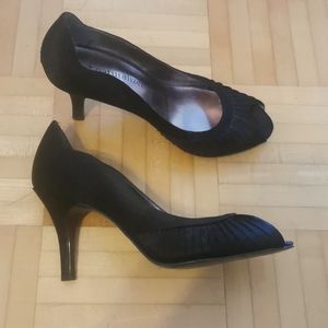 Naturaliser - Satin Shoes 6.5